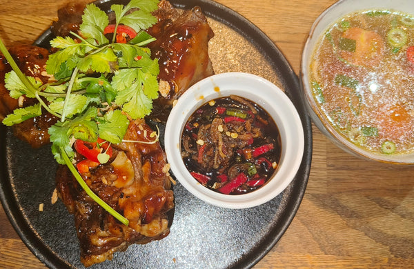21. BUNTUT SAPI BAKAR  Grillet oksehale, oksebouillon serveret med jasminris